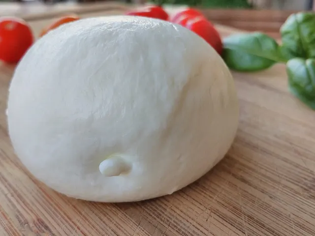 Mozzarella, is it keto?